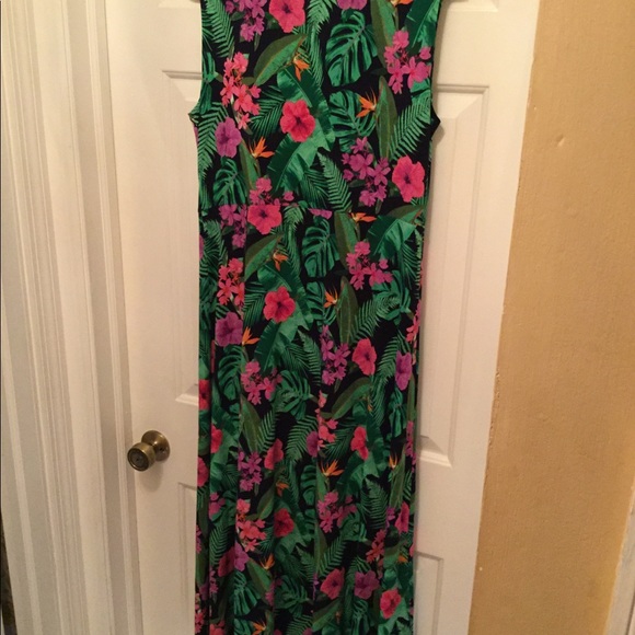 Maxi dress - Picture 2 of 3
